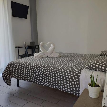 Sweet House Self Check-In 24H Hotel Cavallasca ภายนอก รูปภาพ
