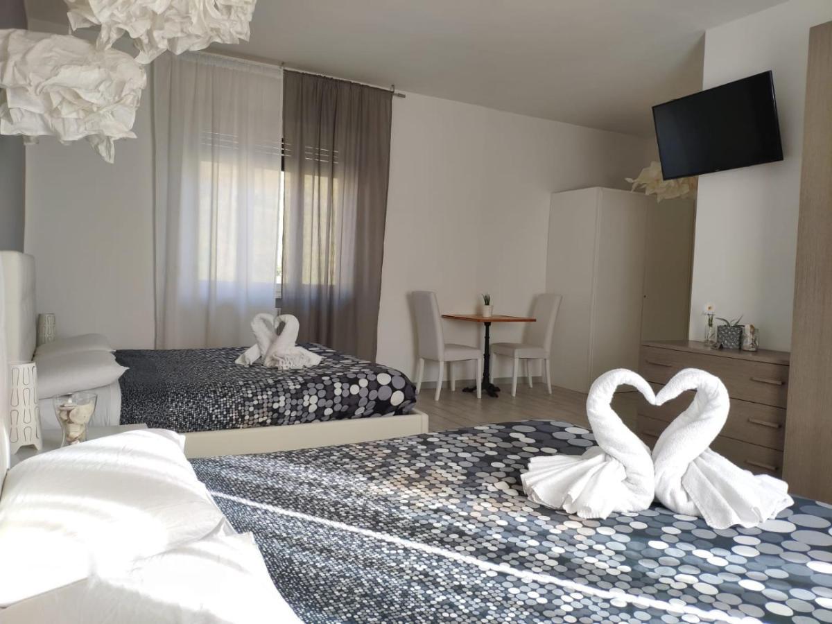 Sweet House Self Check-In 24H Hotel Cavallasca ภายนอก รูปภาพ