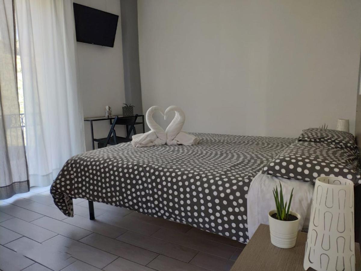 Sweet House Self Check-In 24H Hotel Cavallasca ภายนอก รูปภาพ